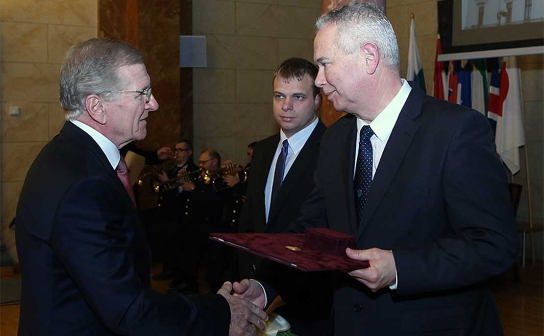 Születésnapot ünnepeltek a Megyeházán