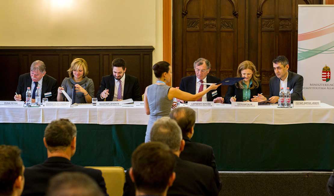 Semjén: 750 millió a külhoni fiatal magyar vállalkozók éve programra