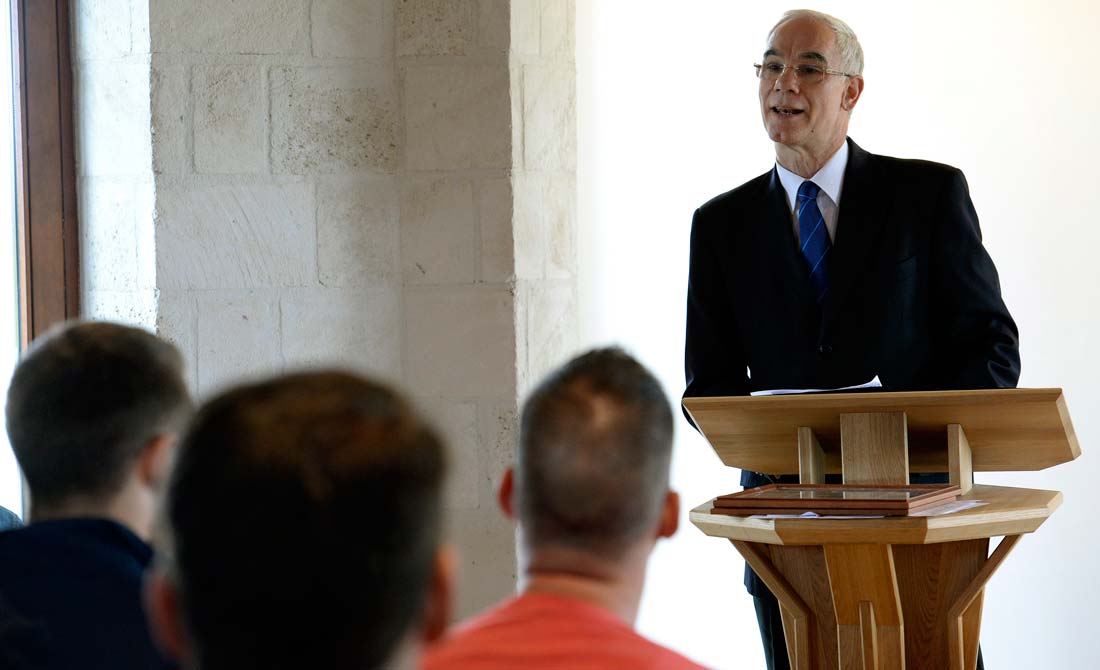 Készül az új ifjúságvédelmi stratégia