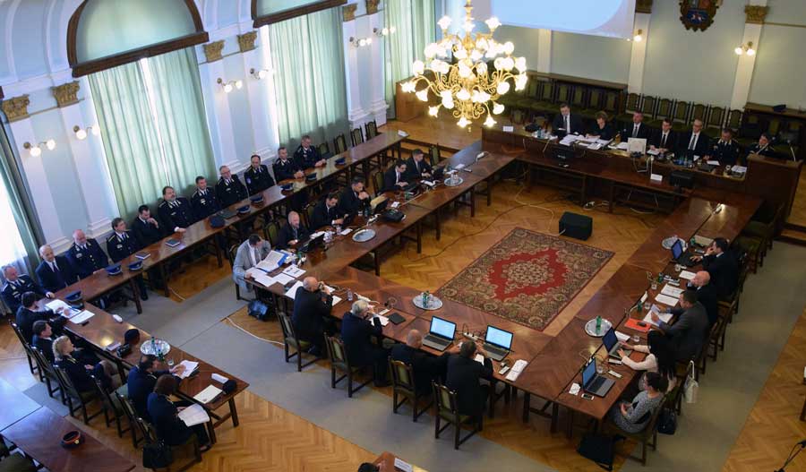 Pályázatok és beszámolók a megyei közgyűlésen