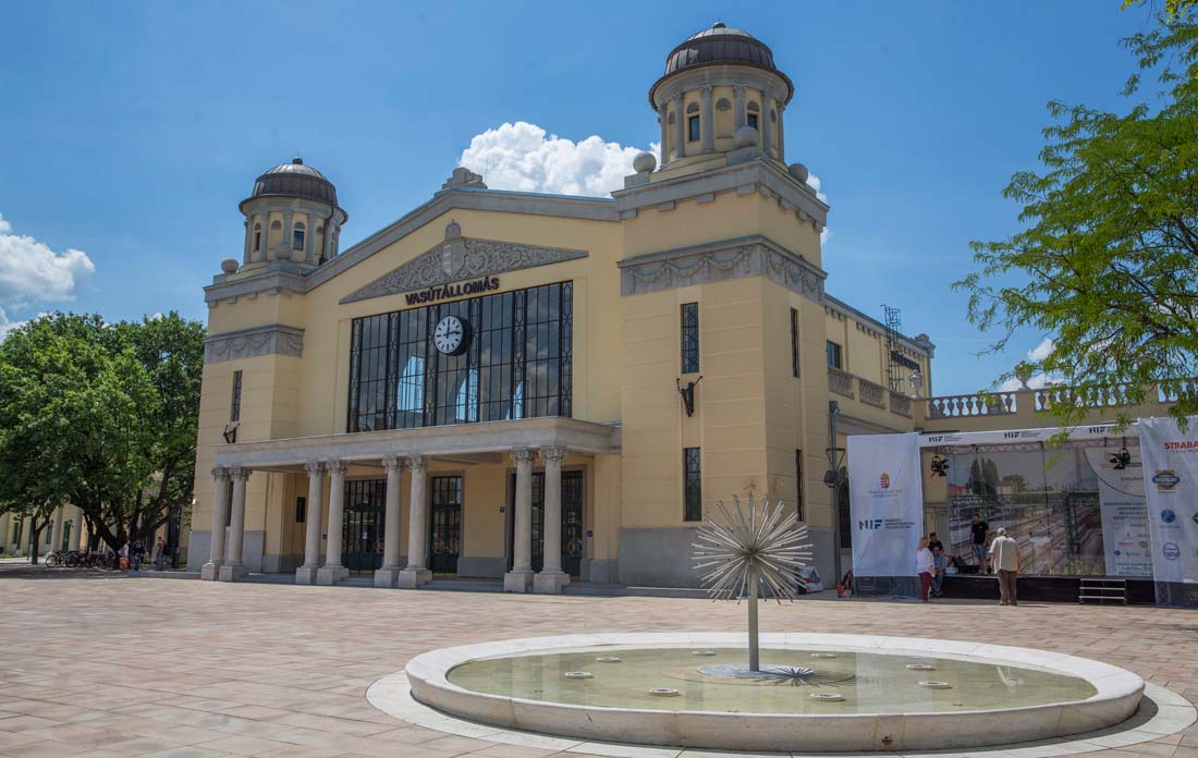 Átadták a 35 milliárdos békéscsabai vasúti beruházást