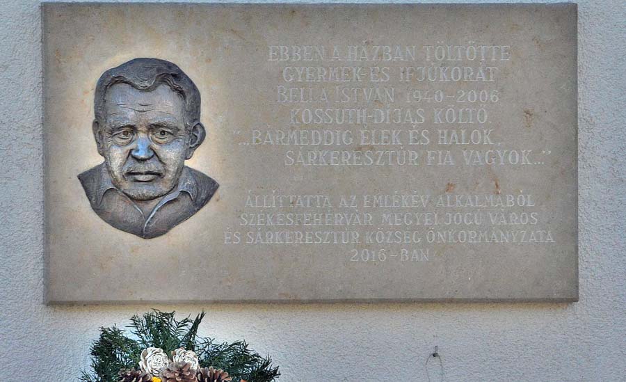 Domborművet avattak Bella István tiszteletére Sárkeresztúron