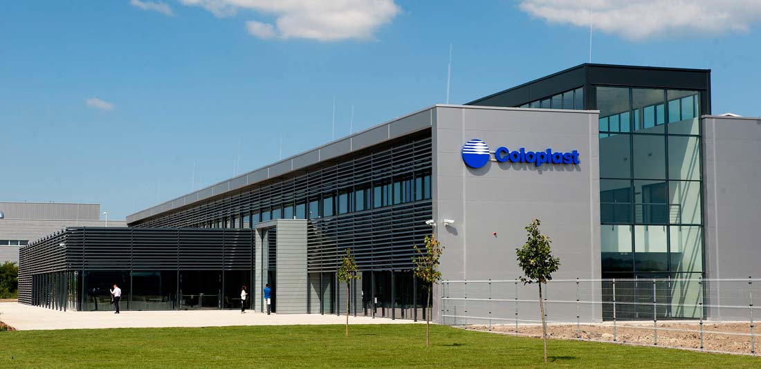 Negyedik gyárcsarnokát avatta fel Tatabányán a dán Coloplast vállalat