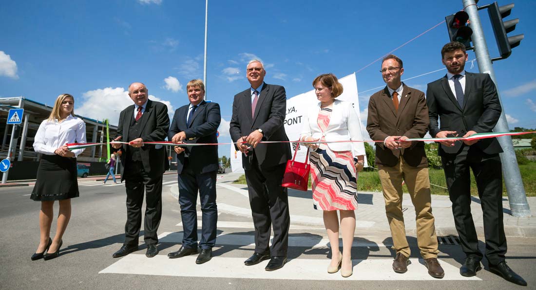 Átadták az M7-M0-s autópálya törökbálinti csomópontját