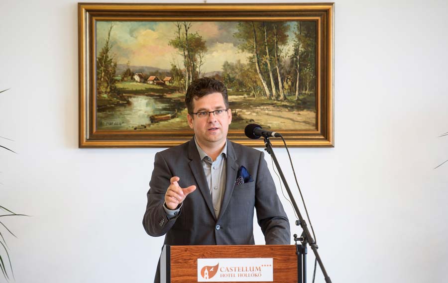 Négycsillagos szállodát adtak át Hollókőn