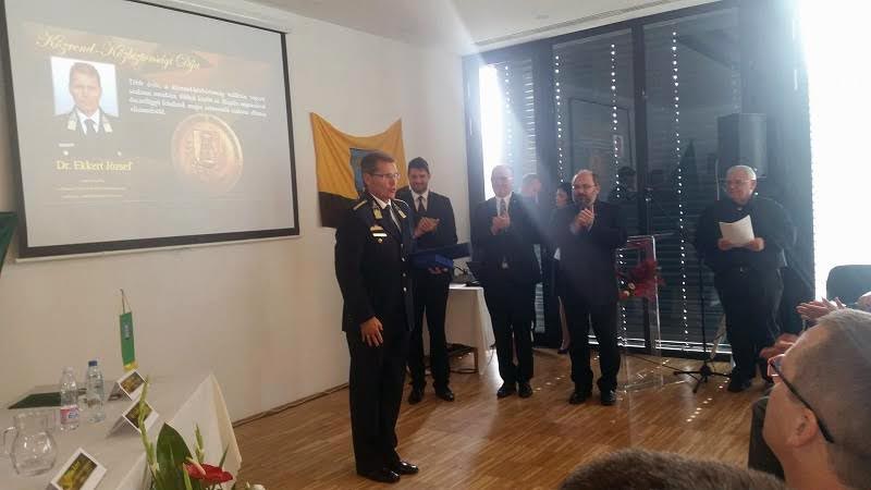 Közbiztonsági Díj dr. Ekkert Józsefnek
