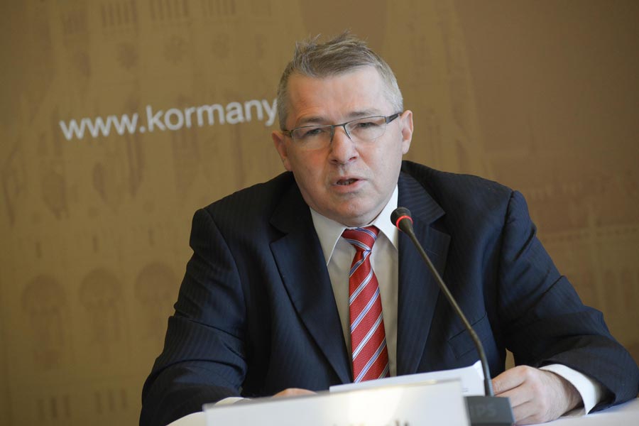 Huszonöt kilométeren újult meg a 3-as főút Heves megyei szakasza