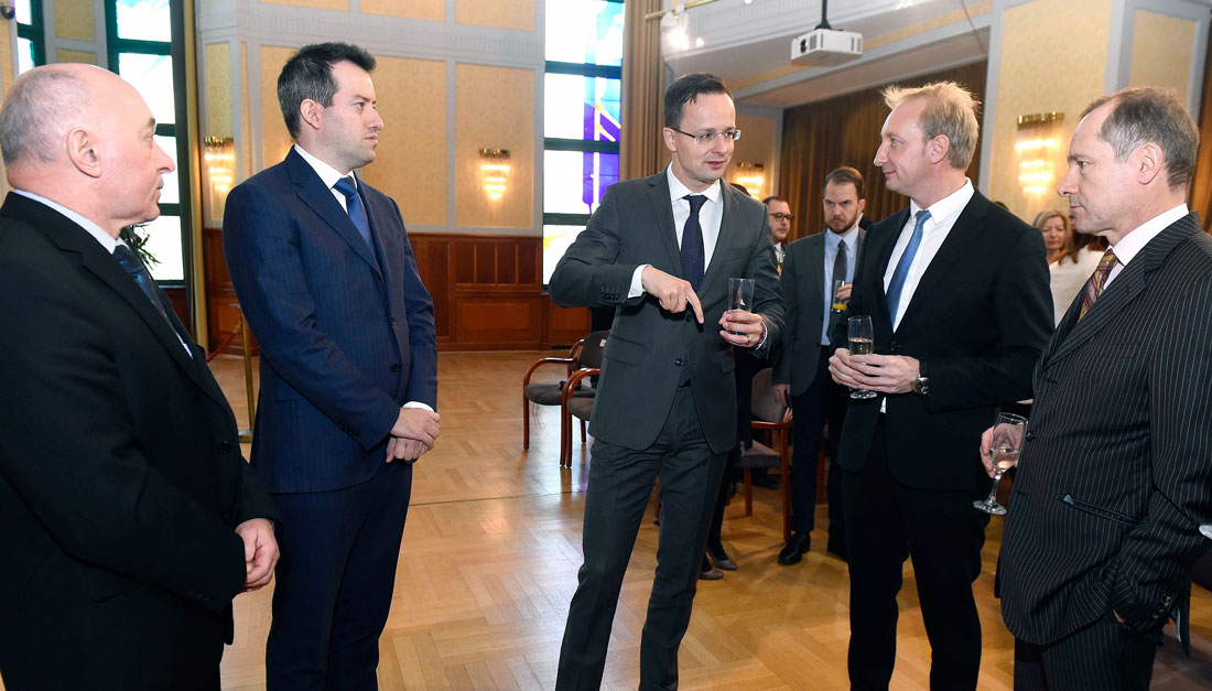 Csaknem tízmilliárd forintos beruházással 350 új munkahelyet hoz létre a Le Bélier