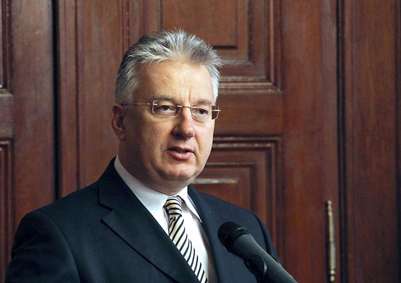 Semjén: feladatunk, hogy aki meg akar maradni magyarnak, meg is maradhasson