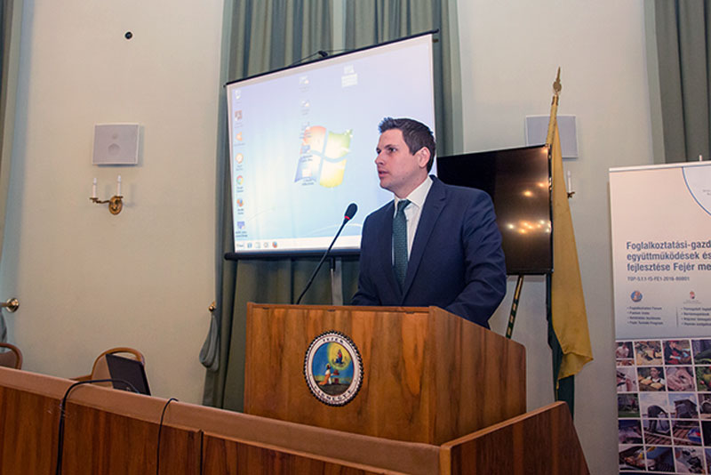 A foglalkoztatás javítása és a hátrányos helyzetű térségek felzárkóztatása a cél