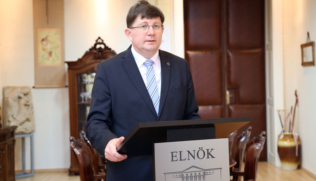 Közel kétszázharminc pályázatról döntöttek az idén