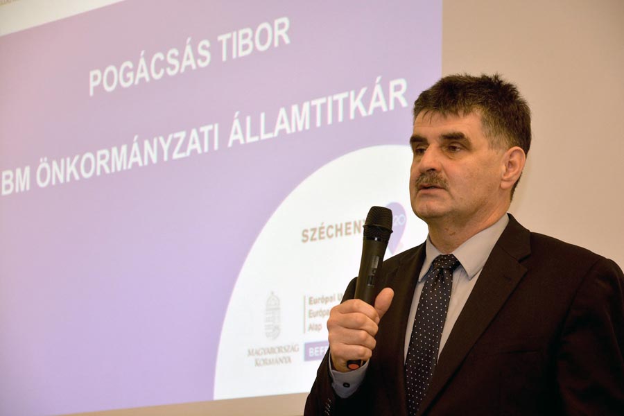 Pogácsás: az elmúlt 27 év bebizonyította, szükség van az önkormányzatiságra