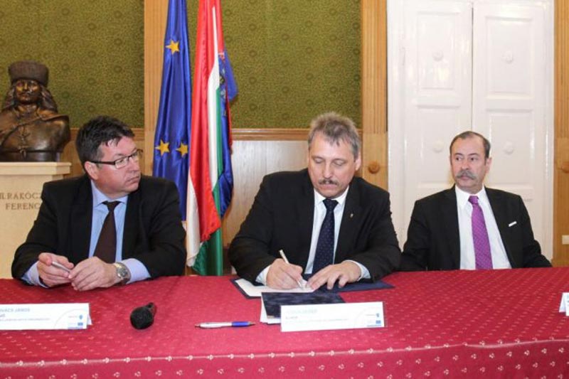 A foglalkoztatás javítására szövetkeztek