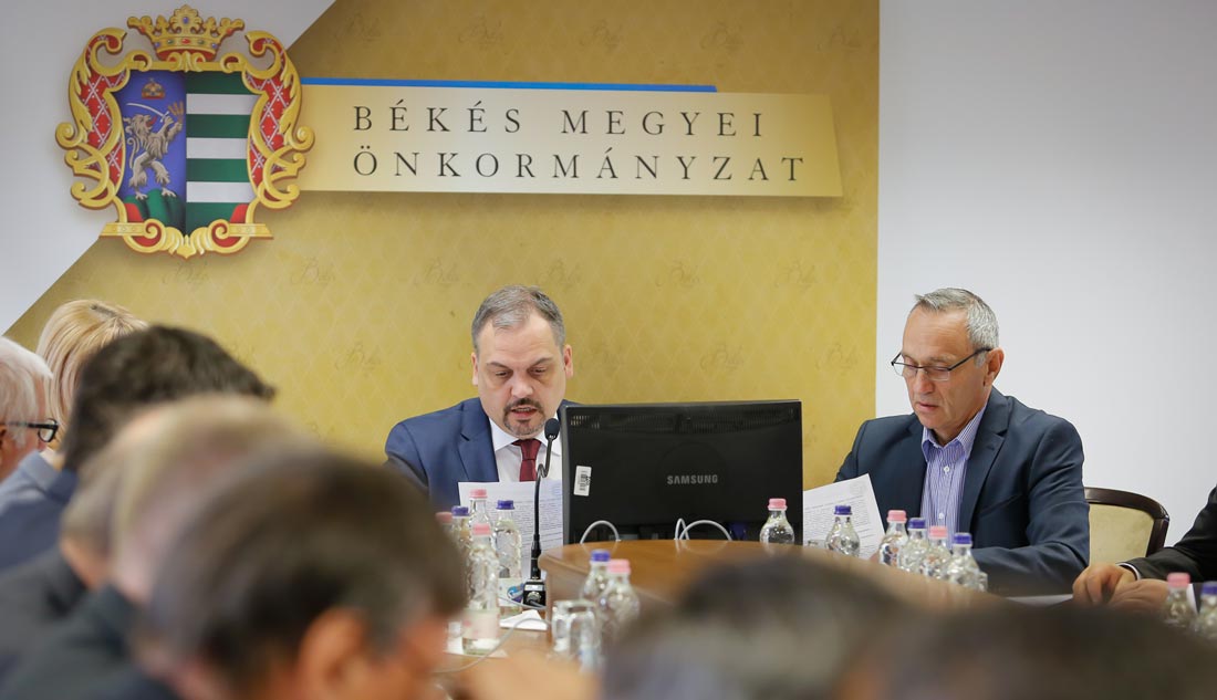 A rendőrségi beszámoló és a megyei beruházások volt a téma