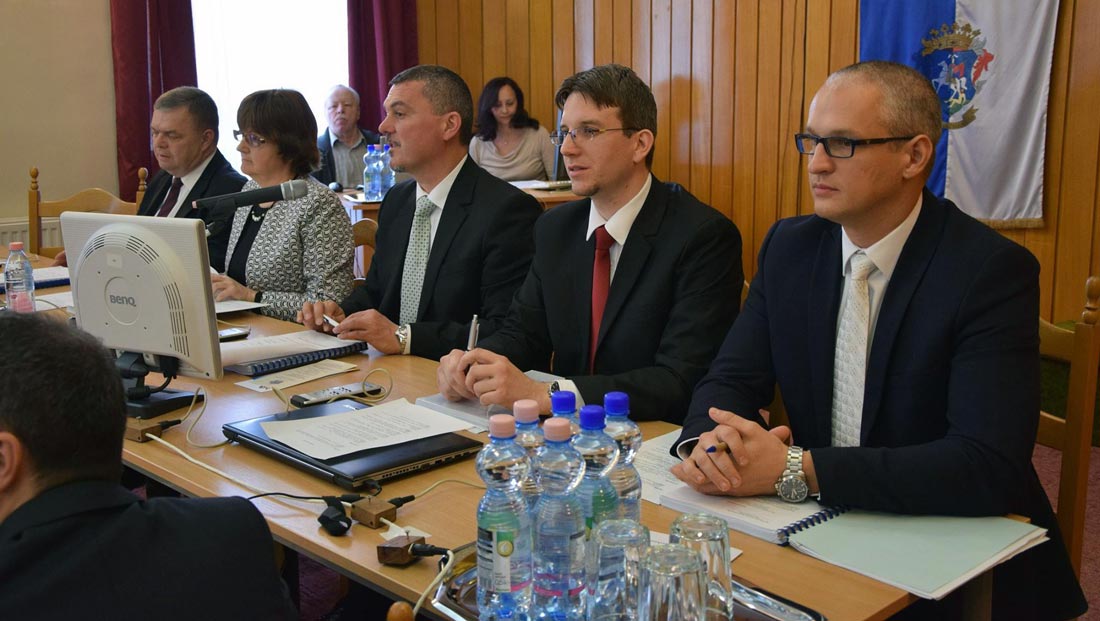 Kihelyezett ülés Kunszentmártonban