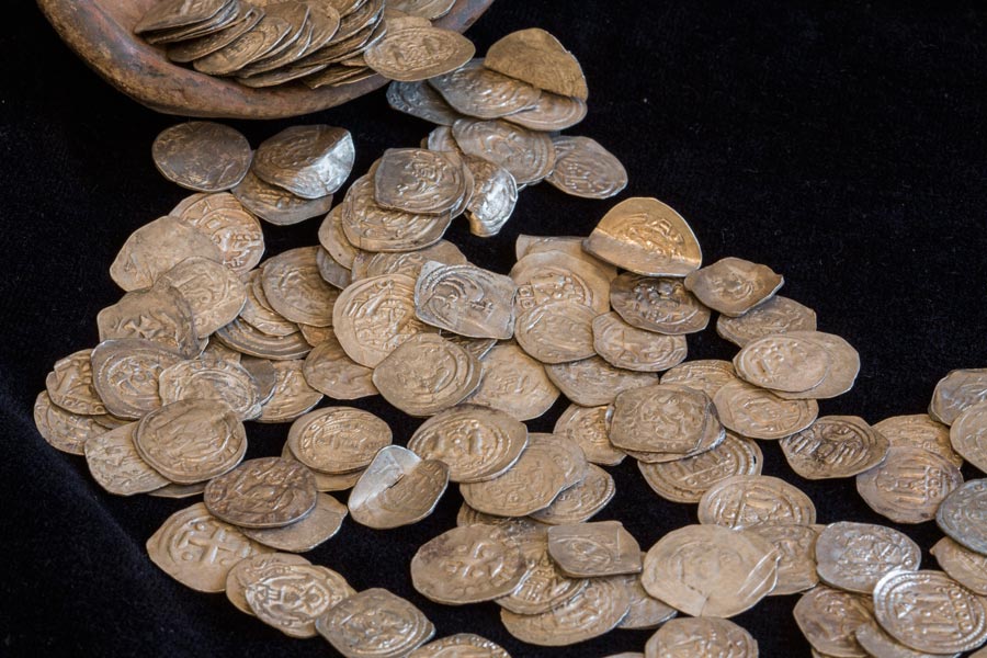 Árpád-kori érméket és friesachi denárokat találtak Békés megyében
