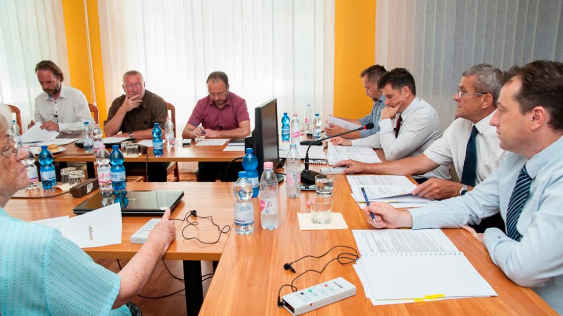 Tolna Megyei Közgyűlés: letette képviselői esküjét dr. Perlaki László