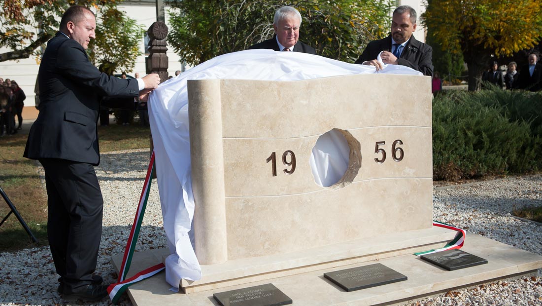 Közösen emlékezett a megyei és a füzesgyarmati testület