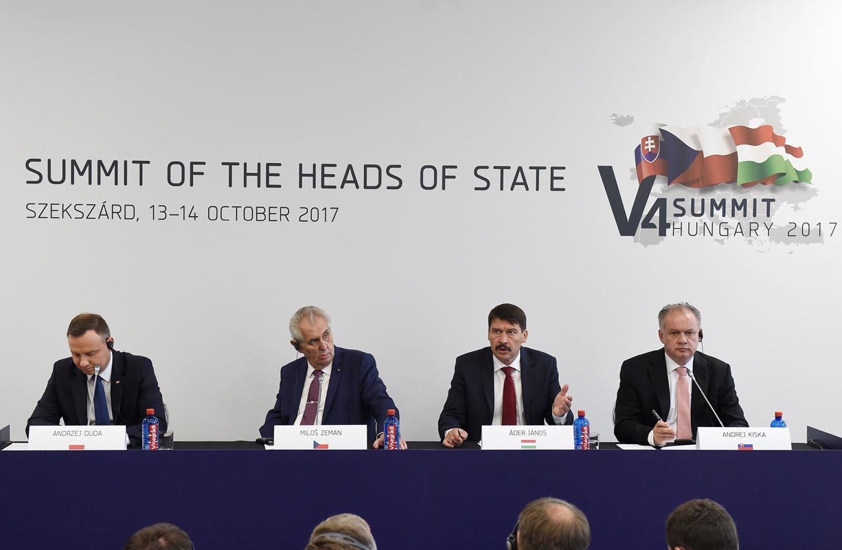 V4 találkozó Szekszárdon: mindenkit érintő kérdésekről tárgyaltak