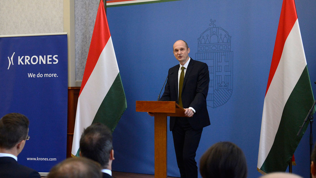 Szijjártó Péter: csaknem 15 milliárdos beruházást indít Debrecenben a Krones AG