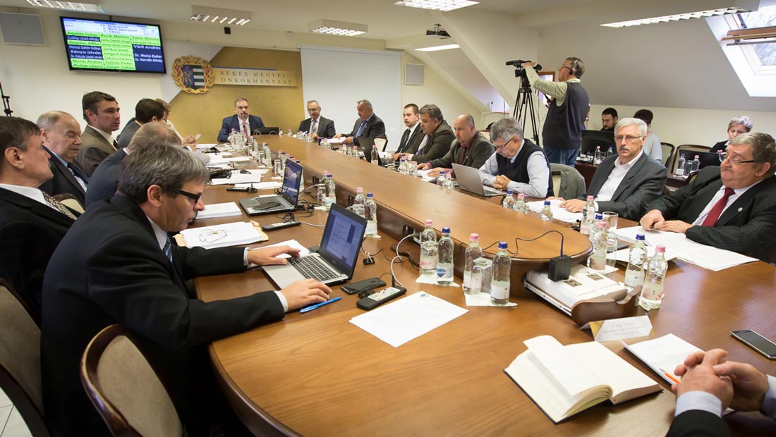 Oktatás, utak állapota, természetvédelem került napirendre a békési megyegyűlésen
