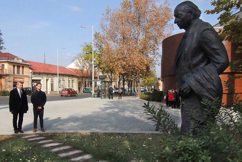 Illyés Gyula előtt tisztelegtek Szekszárdon