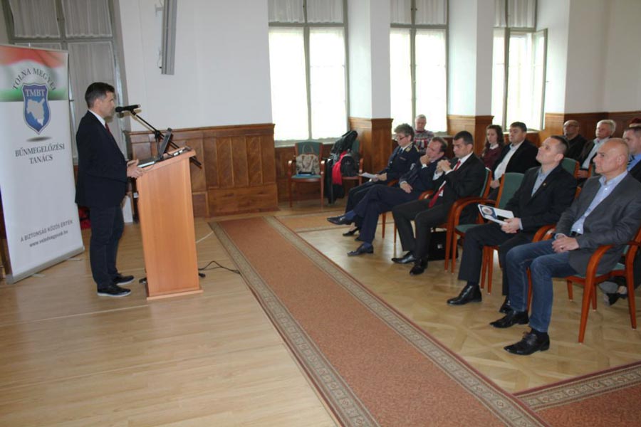 Szekszárdon tartott előadást a megyei bűnmegelőzési tanács