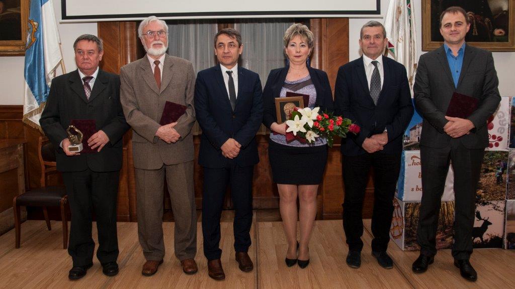 12. alkalommal adta át az Év Tolna Megyei Civil Szervezete díjat a megyei önkormányzat