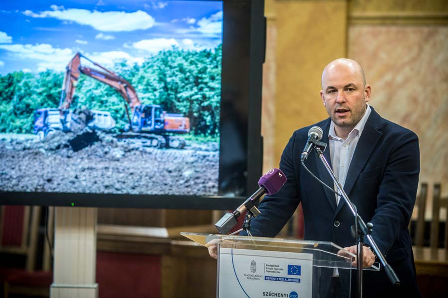 Újabb szakaszon indul el az M25-ös autóút építése