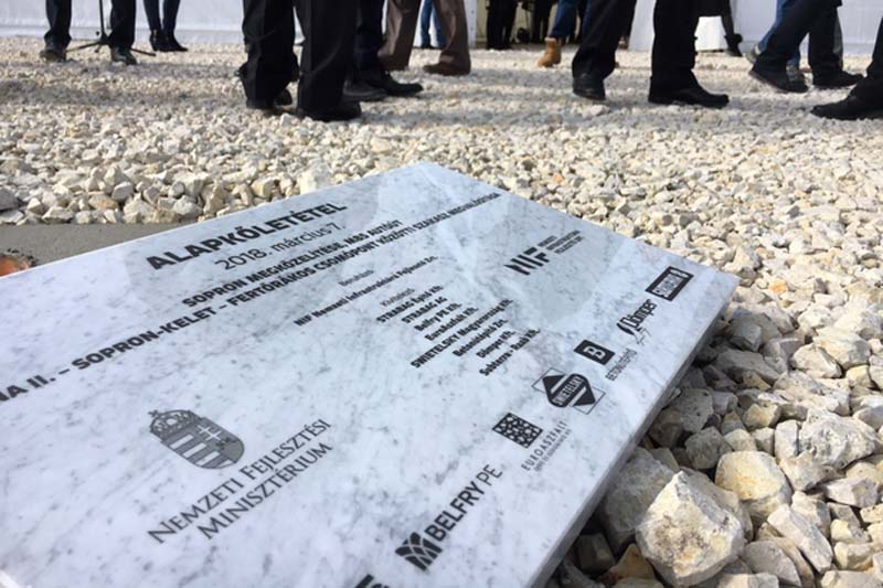 Letették az M85-ös út Csorna és Sopron közötti szakaszának alapkövét