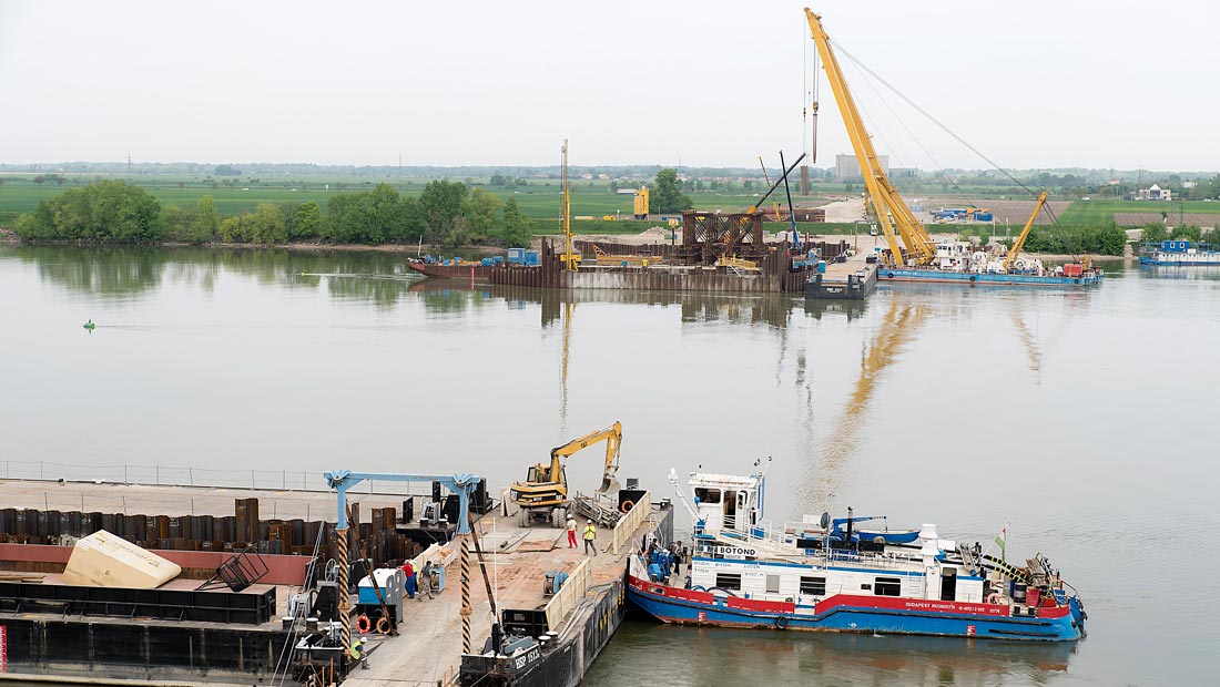 Látogatóközpont épült az új komáromi Duna-hídnál