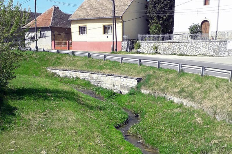 Váralján is megoldódik a vízelvezetés