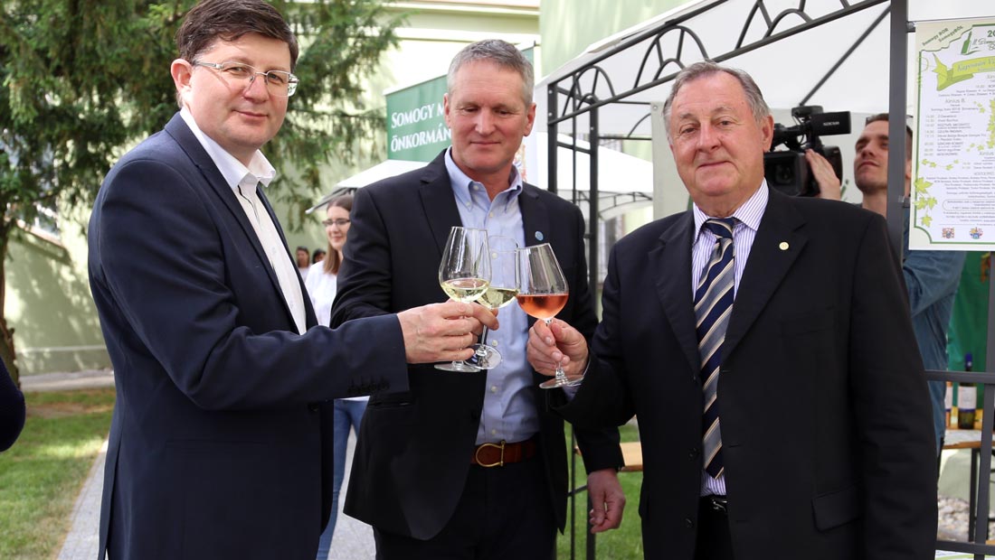 Somogyi borünnep a Kaposvári Vigasságok terén