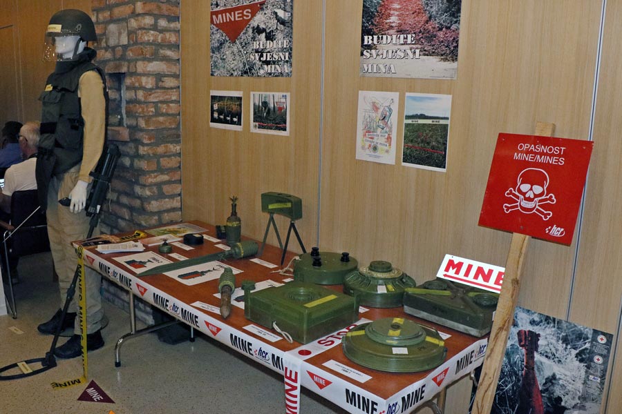 Sikeresen zárult a magyar-horvát aknamentesítési projekt