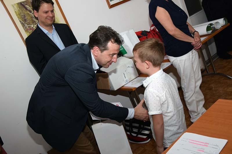 Több mint félezer alkotással neveztek a Tolna megyei óvodások és diákok