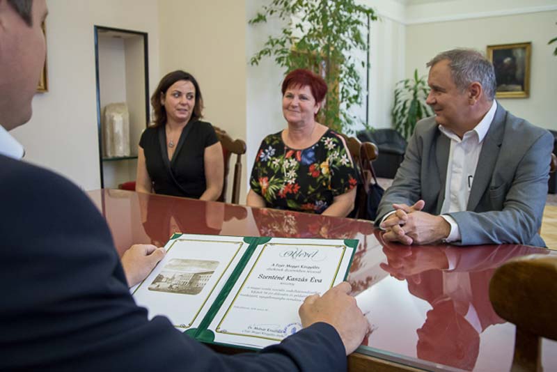 Elnöki dicséretben részesült a Fejér Megyei Integrált Szociális Intézmény alapi telephelyvezetője