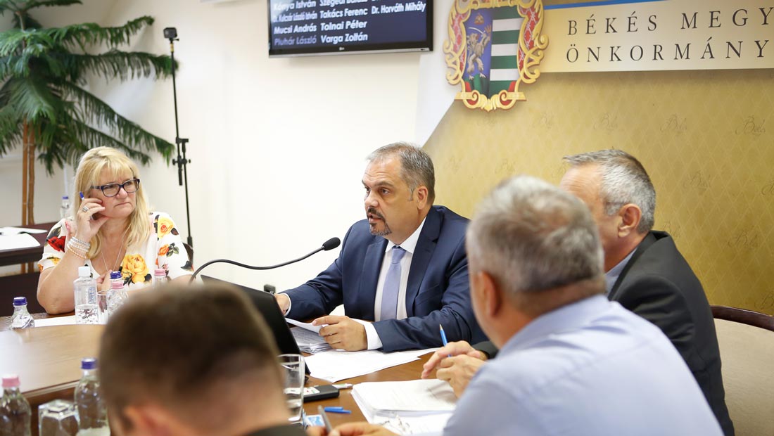 Beszámolók a békési megyegyűlés napirendjén