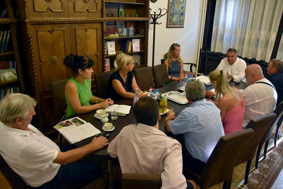 Lovastúra útvonalat határoztak meg a Megyeházán