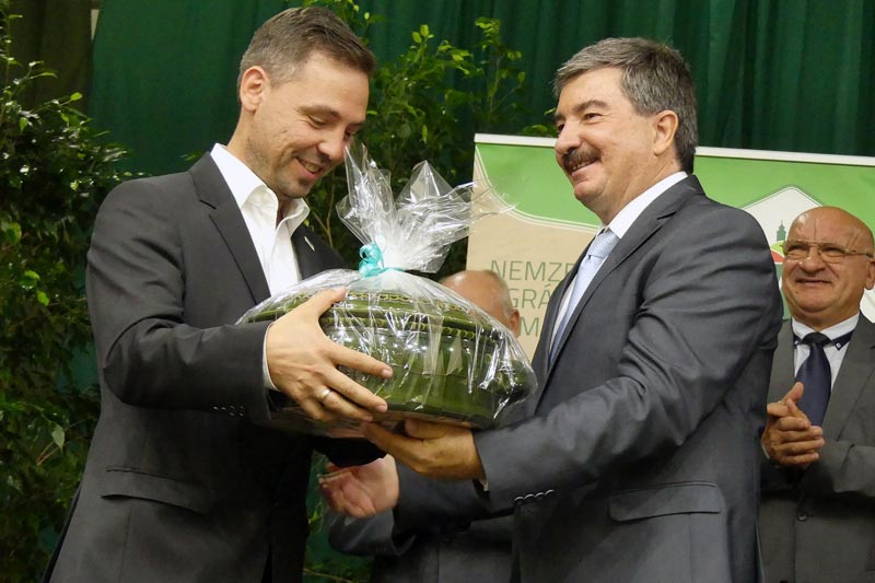 A Civita Food Kft. kapta a megyei önkormányzat díját Debrecenben