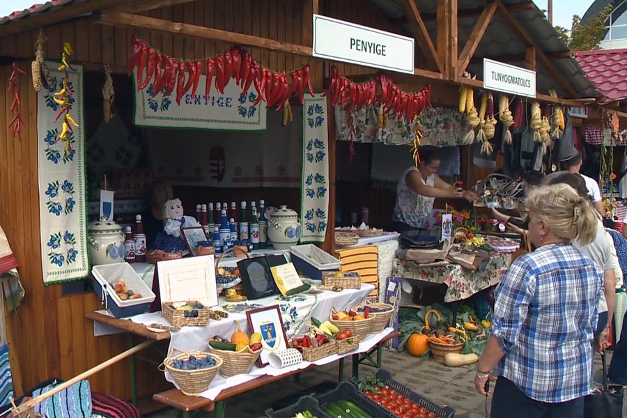 Közfoglalkoztatási kiállítás Nyíregyházán