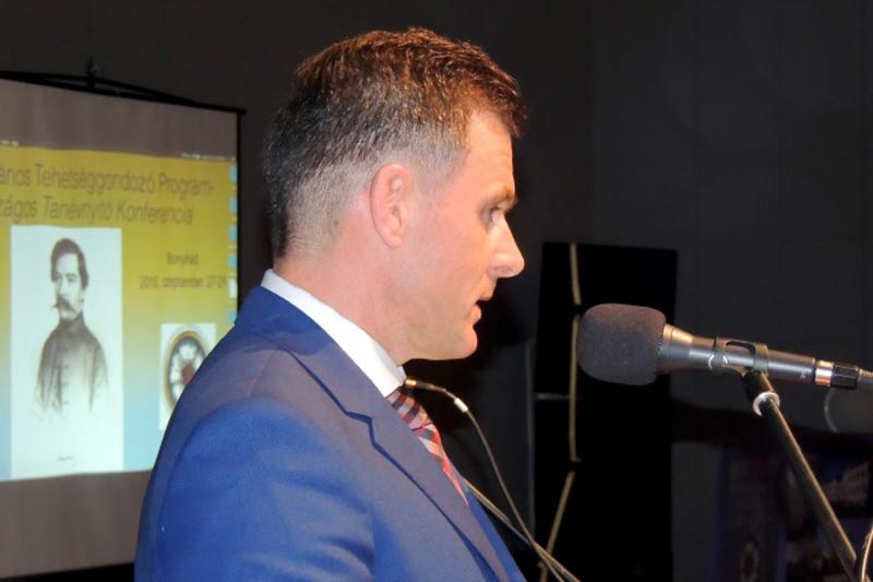 Bonyhádi konferencián vitatták meg a tehetséggondozást
