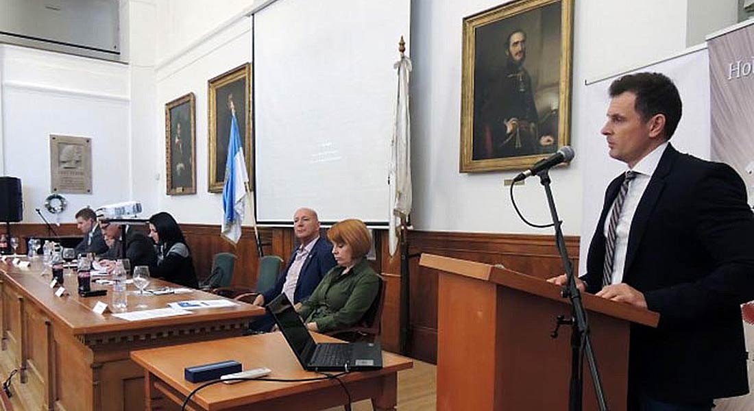 Az emberek boldogulásáért dolgozik a Tolna Megyei Önkormányzat