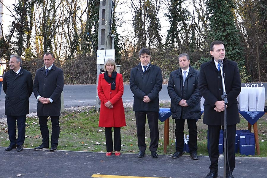 Átadták az Öttevény-Kunsziget kerékpárutat