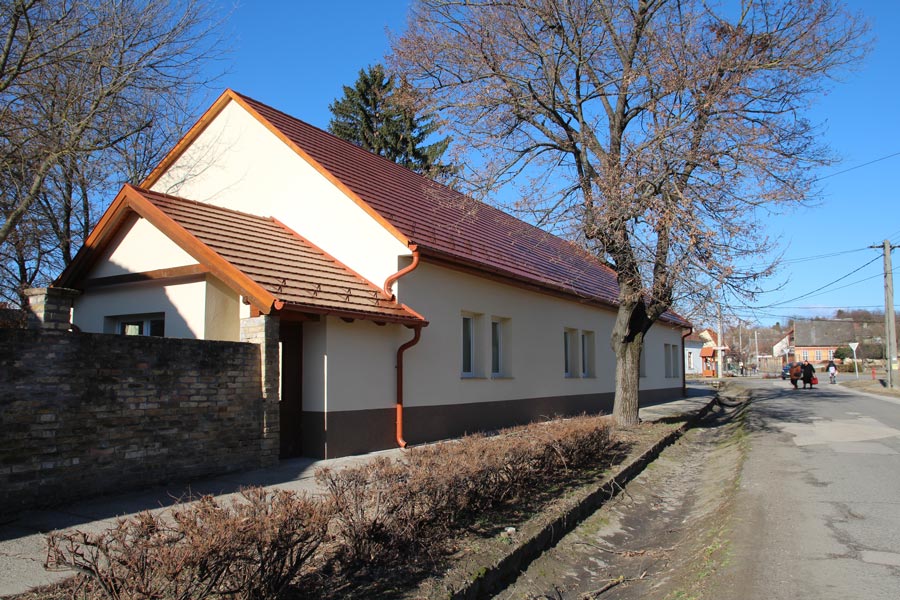 Mintegy 82 millió forintból megújult a bölcskei idősek klubja