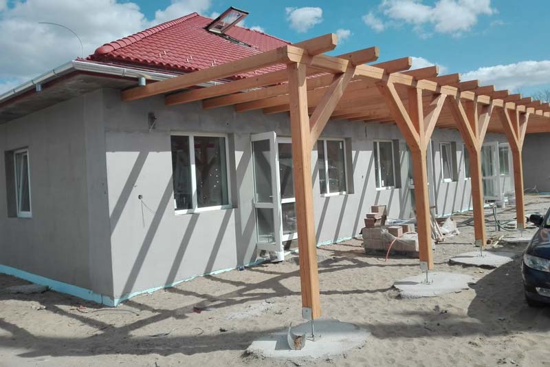 Gőzerővel folyik az építkezés Helvécián