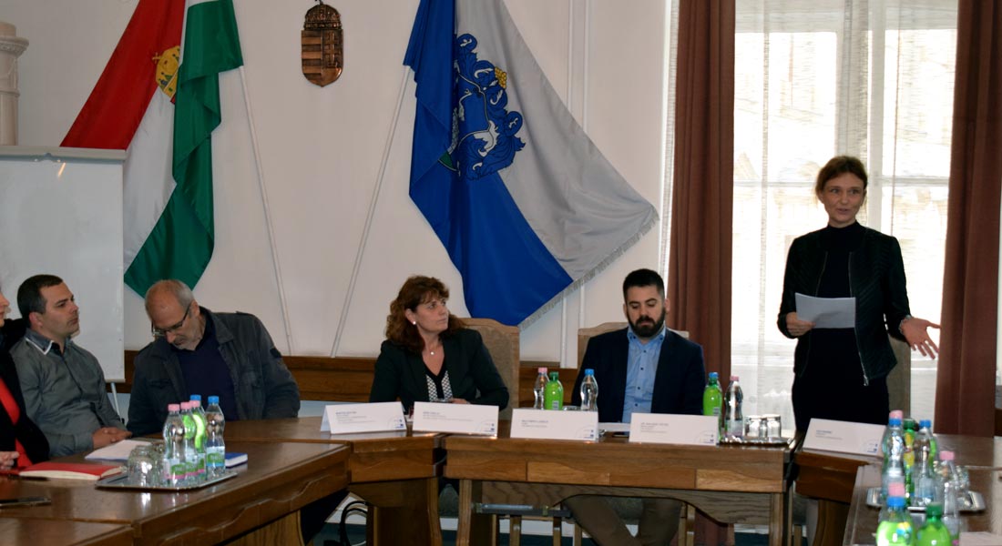 Felzárkózási Fórum a vasi Megyeházán