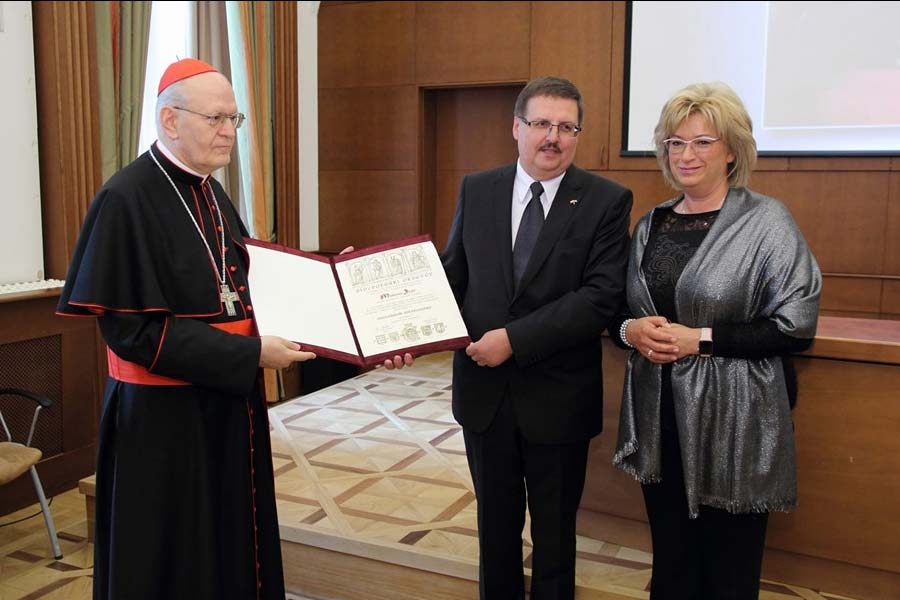 Díszpolgári címet kapott Mindszenty József egykori esztergomi érsek
