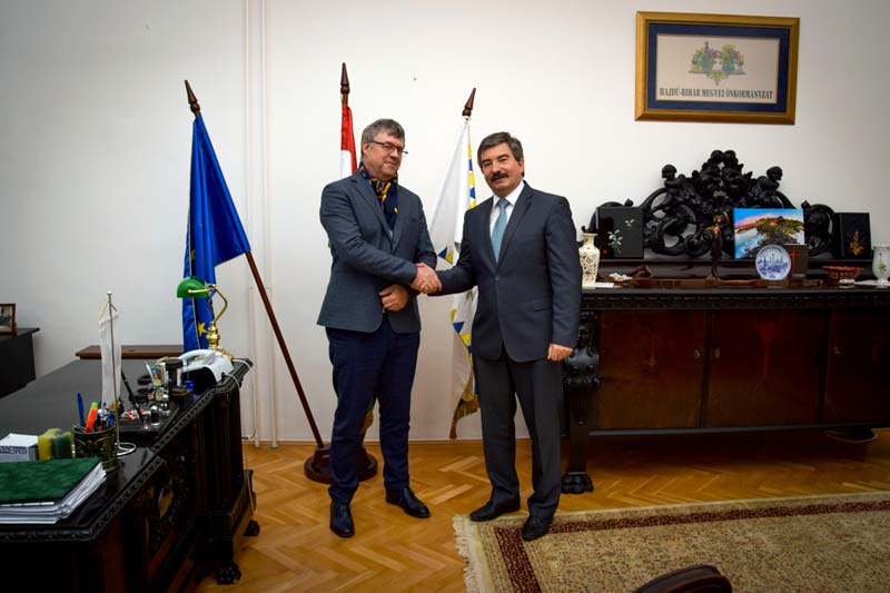 A debreceni megyeházán járt a Cseh Köztársaság budapesti nagykövete