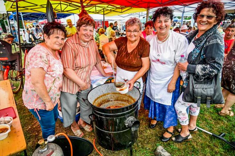 Hagyományőrzés és közösségépítés