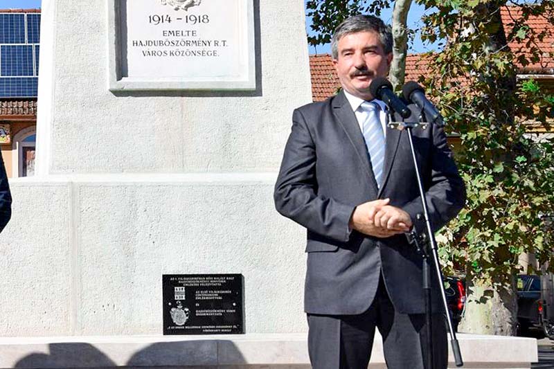 A magyarság és a hajdúság szépségét tükrözik böszörményi parkok